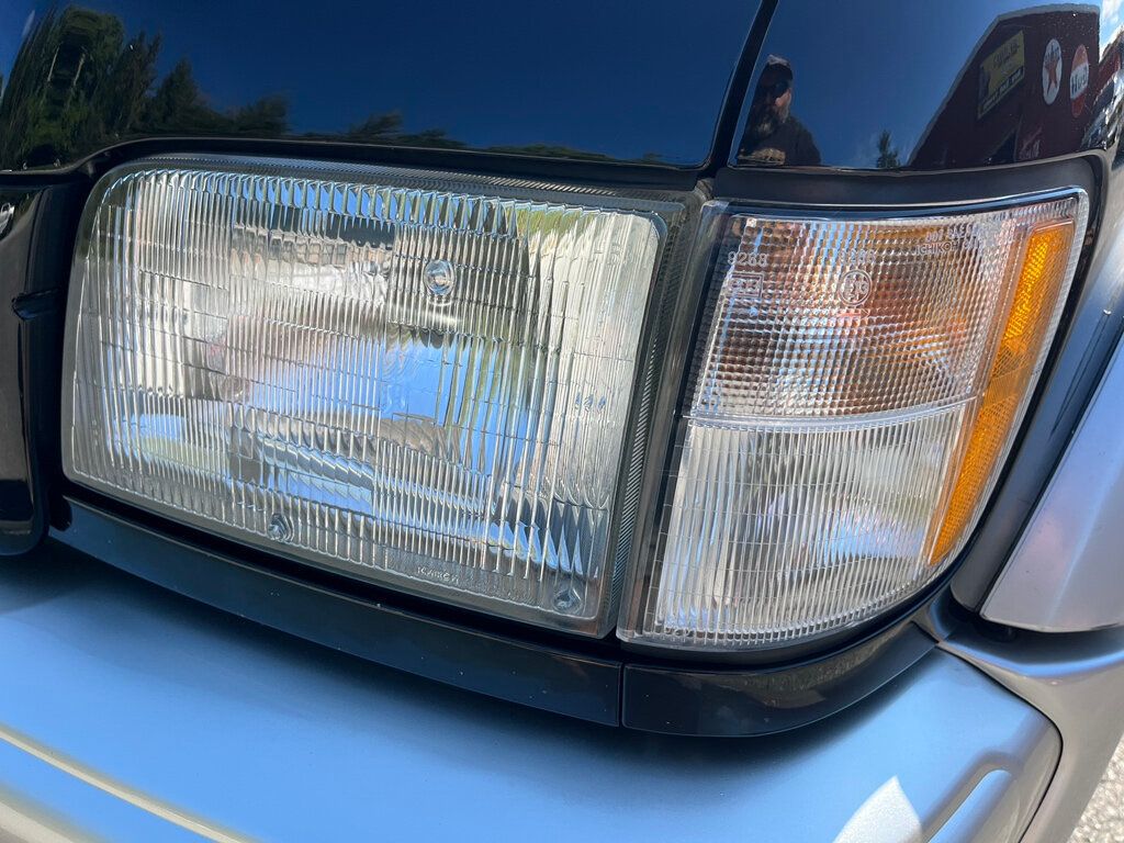 2001 Isuzu Trooper photo 47