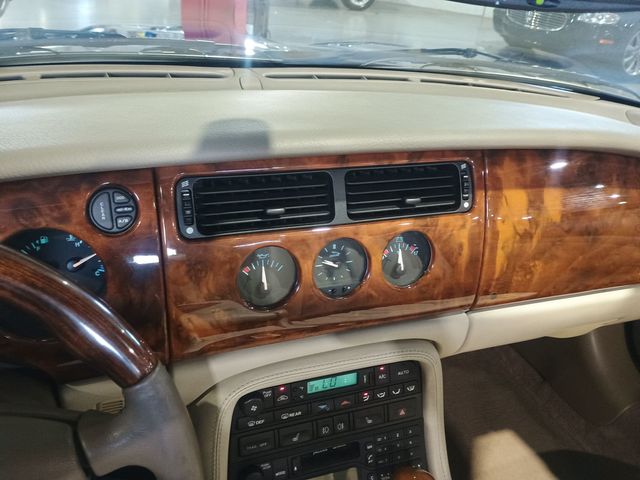 2001 Jaguar XK8 2dr Convertible Clean Carfax Florida Car - 22975971 - 21