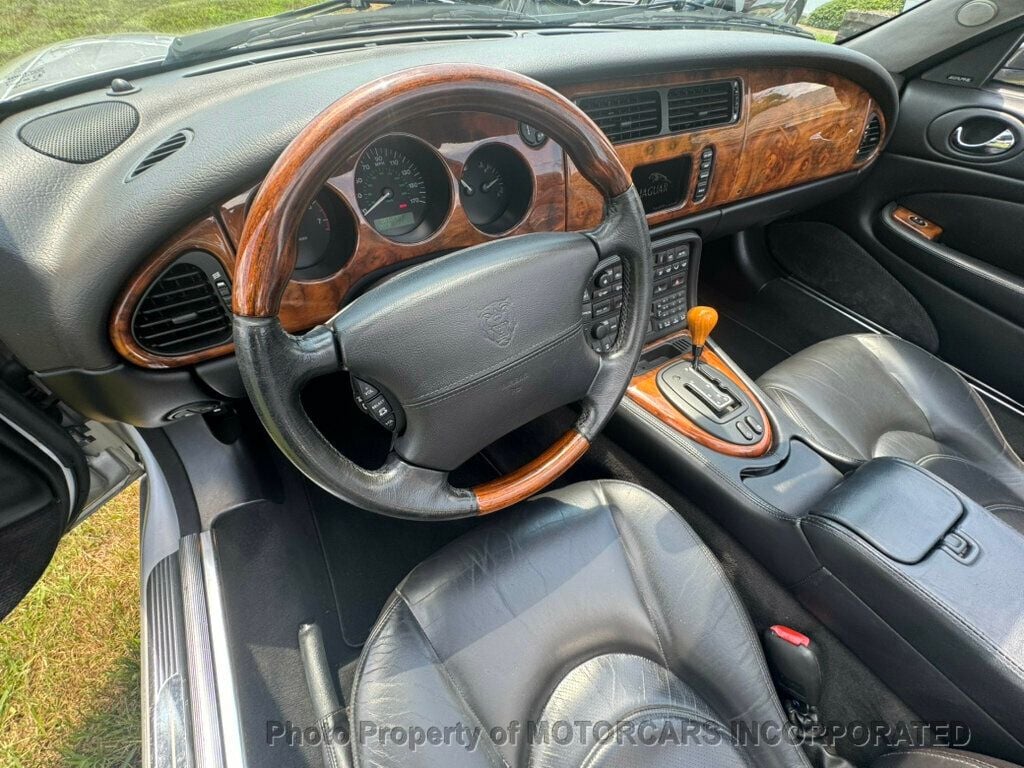 2001 Jaguar XK XKR photo 13