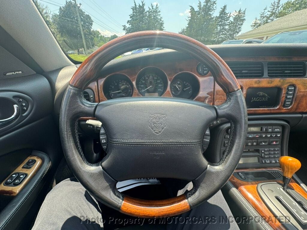 2001 Jaguar XK XKR photo 16
