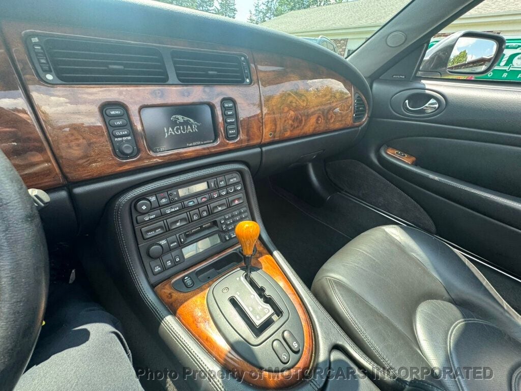2001 Jaguar XK XKR photo 18