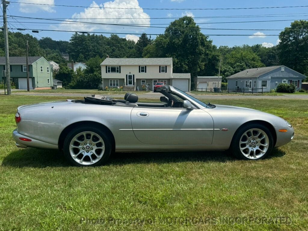2001 Jaguar XK XKR photo 8