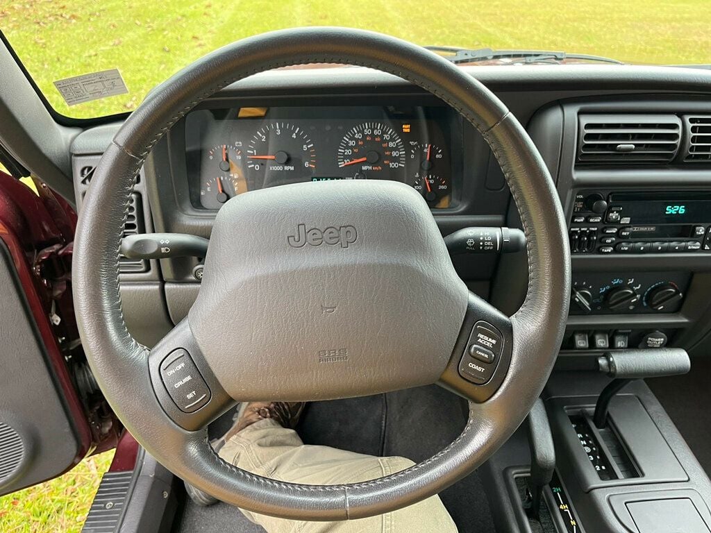 2001 Jeep Cherokee 4x4 XJ 1-Owner Garage Kept Low Miles - 22645866 - 28