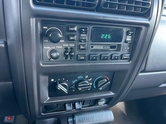 2001 Jeep Cherokee Final Year Rust Free Off Road Ready XJ Box Jeep - 23041581 - 31