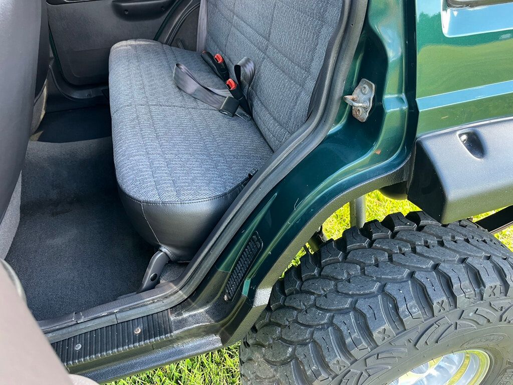 2001 Jeep Cherokee Final Year Rust Free Off Road Ready XJ Box Jeep - 23041581 - 36