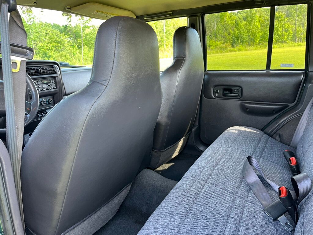 2001 Jeep Cherokee Final Year Rust Free Off Road Ready XJ Box Jeep - 23041581 - 39