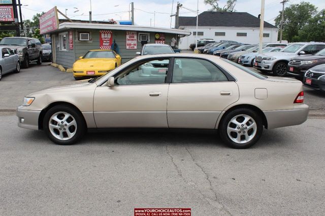 2001 Lexus ES 300 4dr Sedan - 22449447 - 3