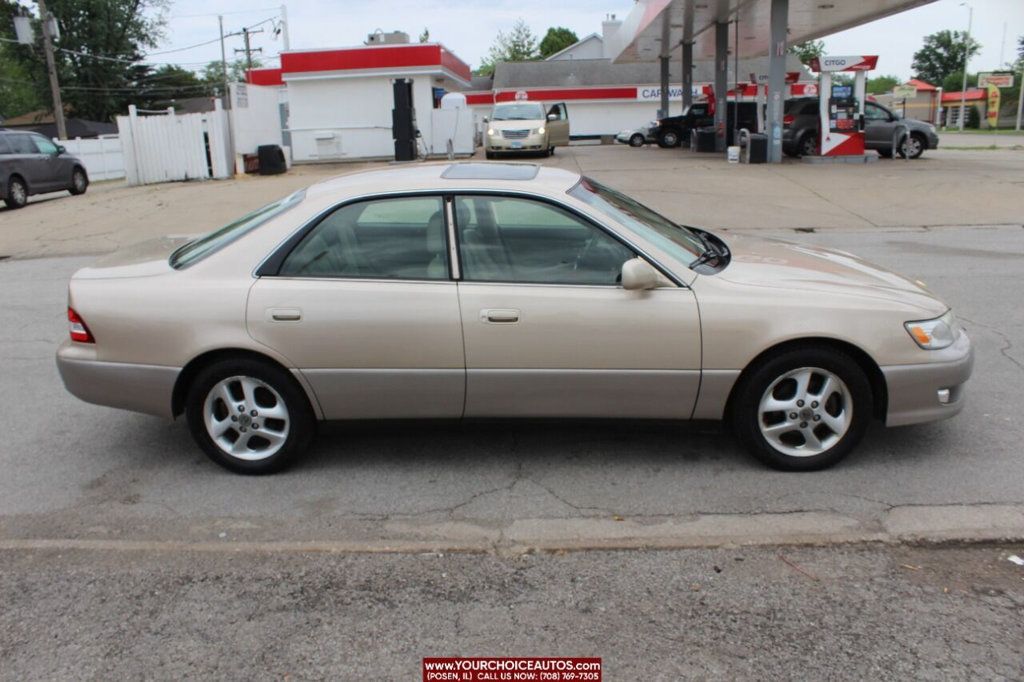 2001 Lexus ES 300 4dr Sedan - 22449447 - 7