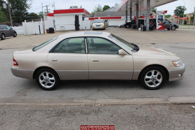 2001 Lexus ES 300 4dr Sedan - 22449447 - 7