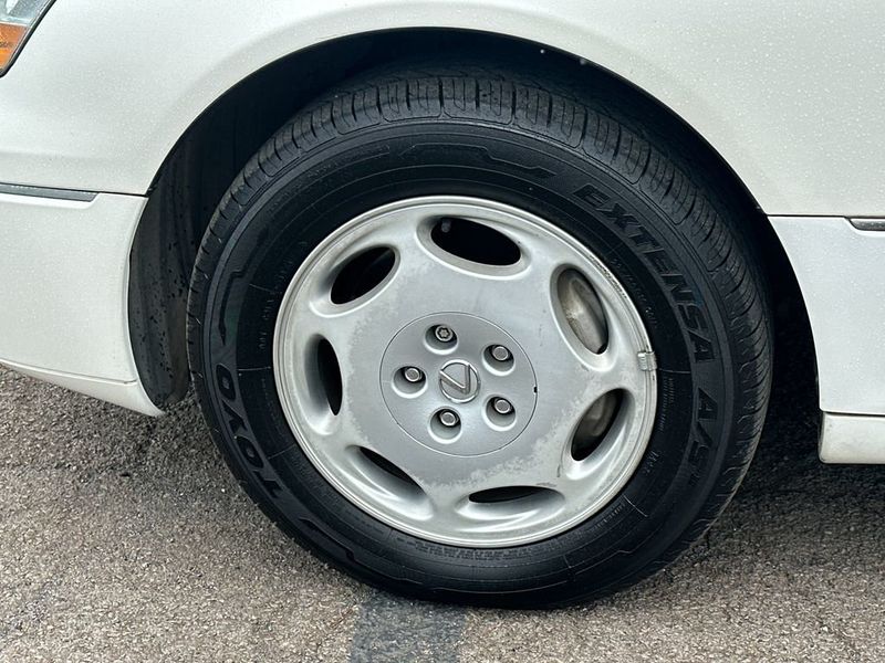 2001 Lexus LS 430 4dr Sedan - 22998351 - 10