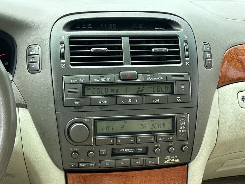 2001 Lexus LS 430 4dr Sedan - 22998351 - 14