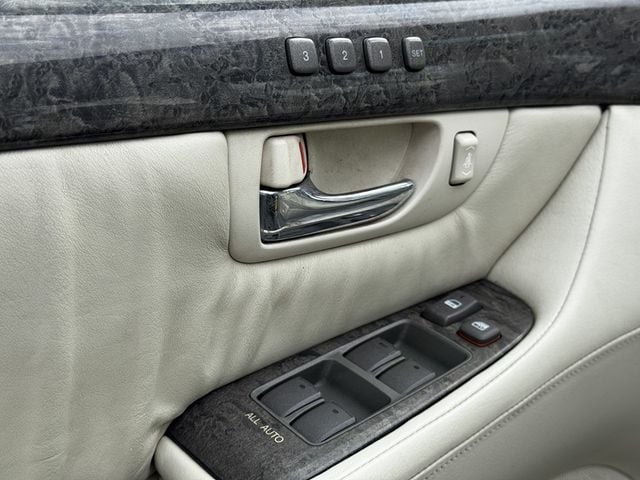 2001 Lexus LS 430 4dr Sedan - 23004319 - 11