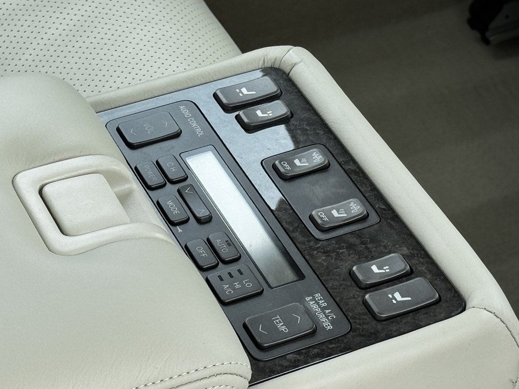 2001 Lexus LS 430 4dr Sedan - 23004319 - 16