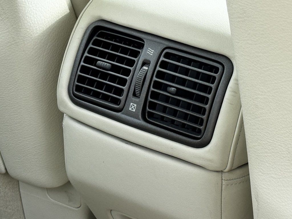 2001 Lexus LS 430 4dr Sedan - 23004319 - 17