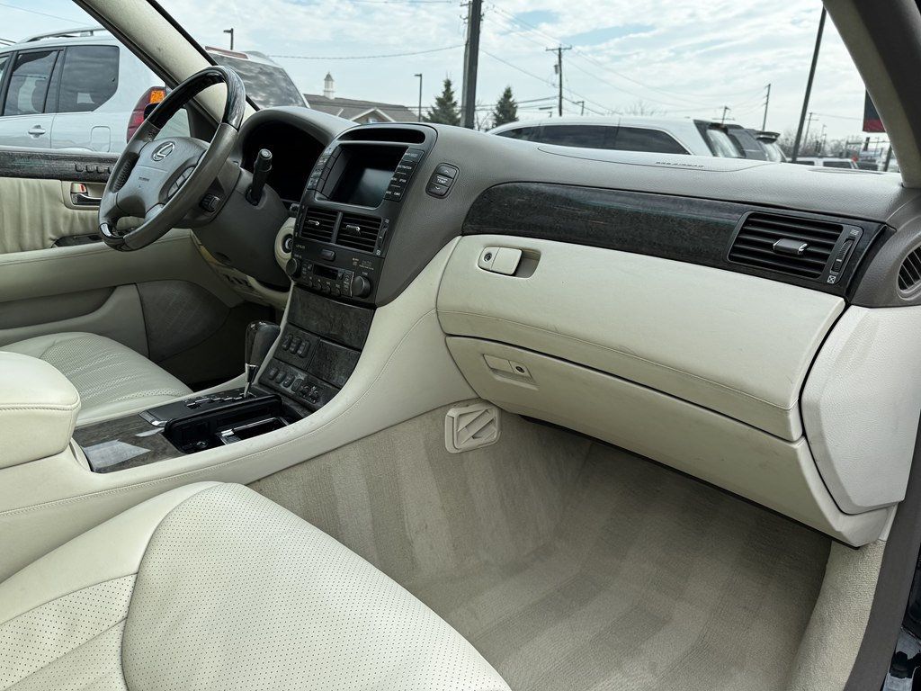 2001 Lexus LS 430 4dr Sedan - 23004319 - 19