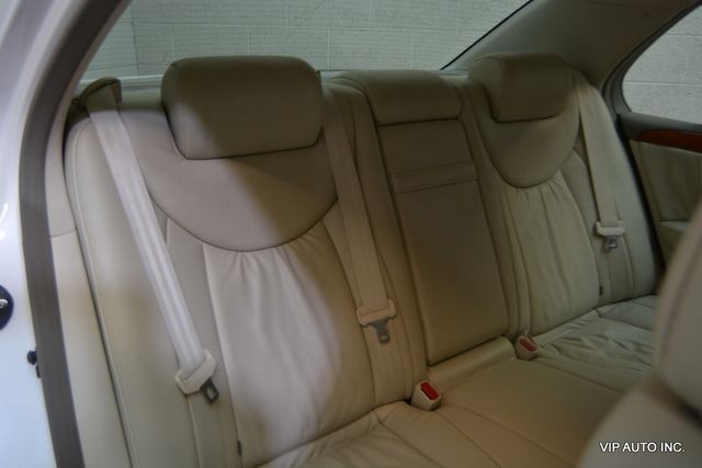 2001 Lexus LS 430 4dr Sedan - 23059630 - 32
