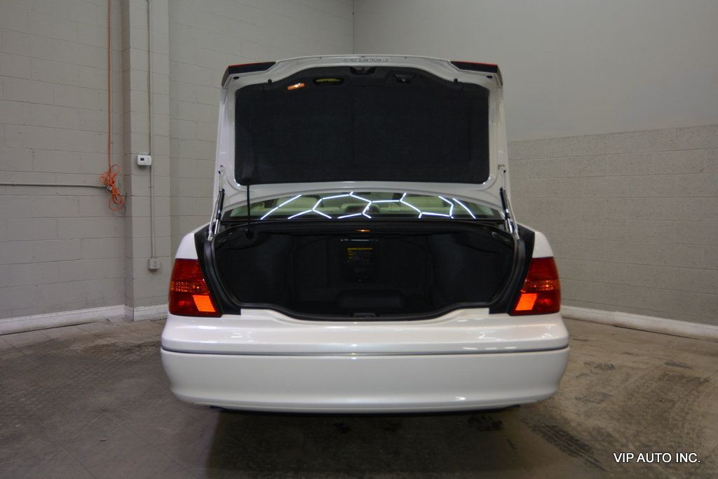 2001 Lexus LS 430 4dr Sedan - 23059630 - 34