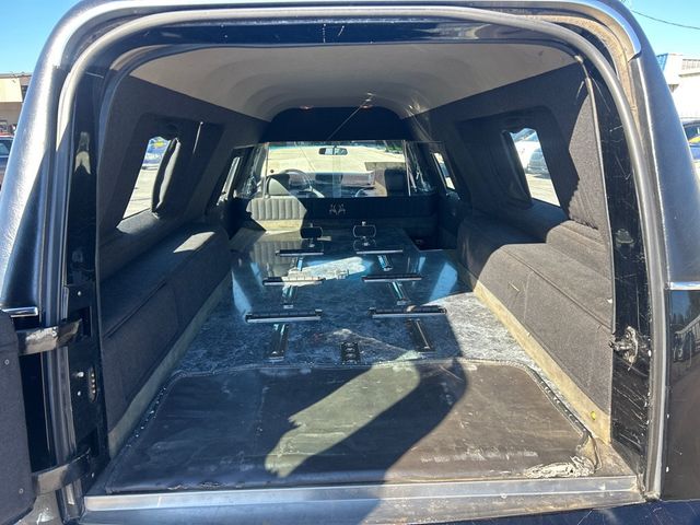 2001 Lincoln Town Car 4dr Sedan Executive - 22940321 - 6