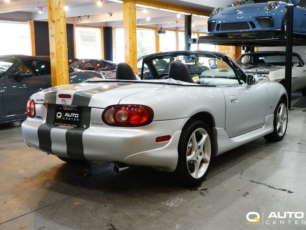 2001 Mazda MX-5 Miata 2dr Convertible LS 5-Speed Manual - 22776986 - 3