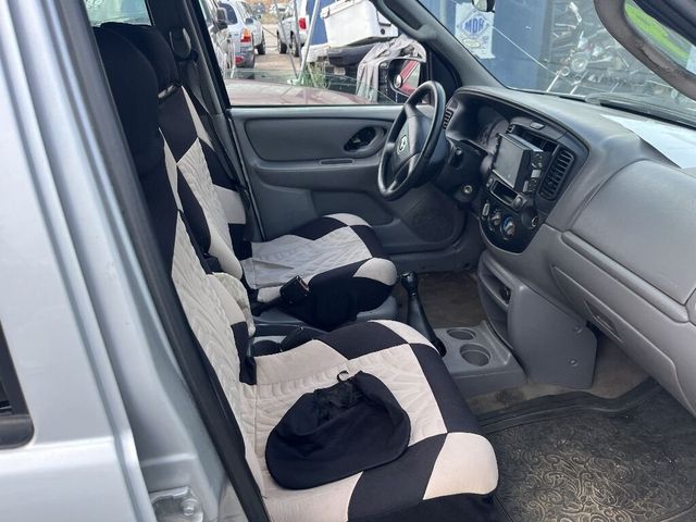 2001 Mazda Tribute 2.0L Manual DX - 22394717 - 1