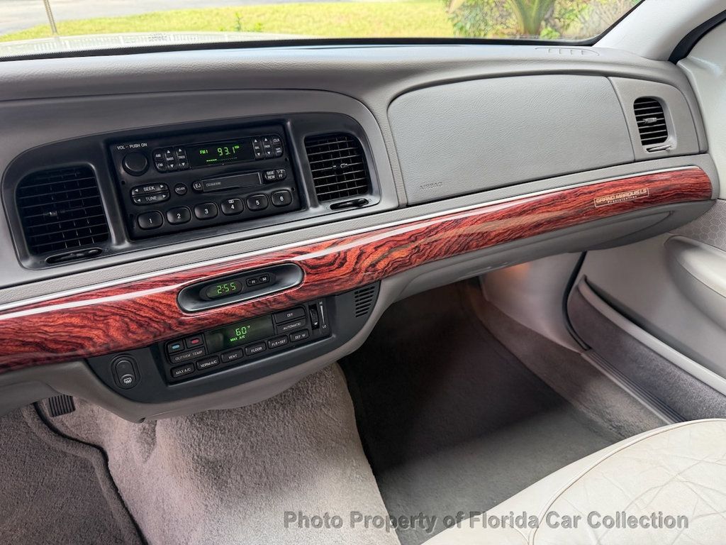 2001 Mercury Grand Marquis LS Premium Sedan Florida Edition - 22937893 - 39