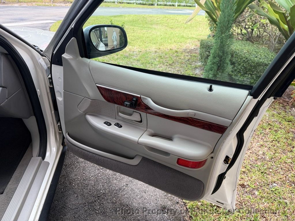 2001 Mercury Grand Marquis LS Premium Sedan Florida Edition - 22937893 - 59