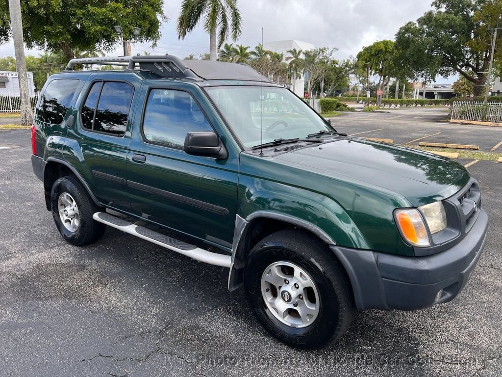 2001 Nissan Xterra SE photo 2