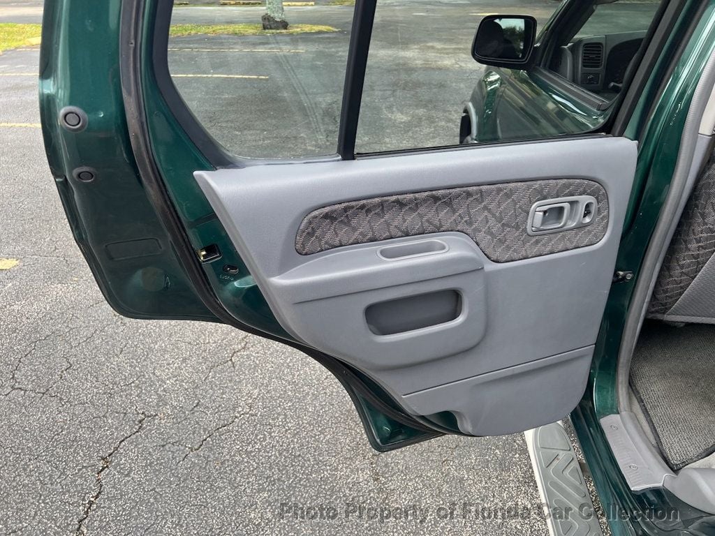 2001 Nissan Xterra SE photo 25