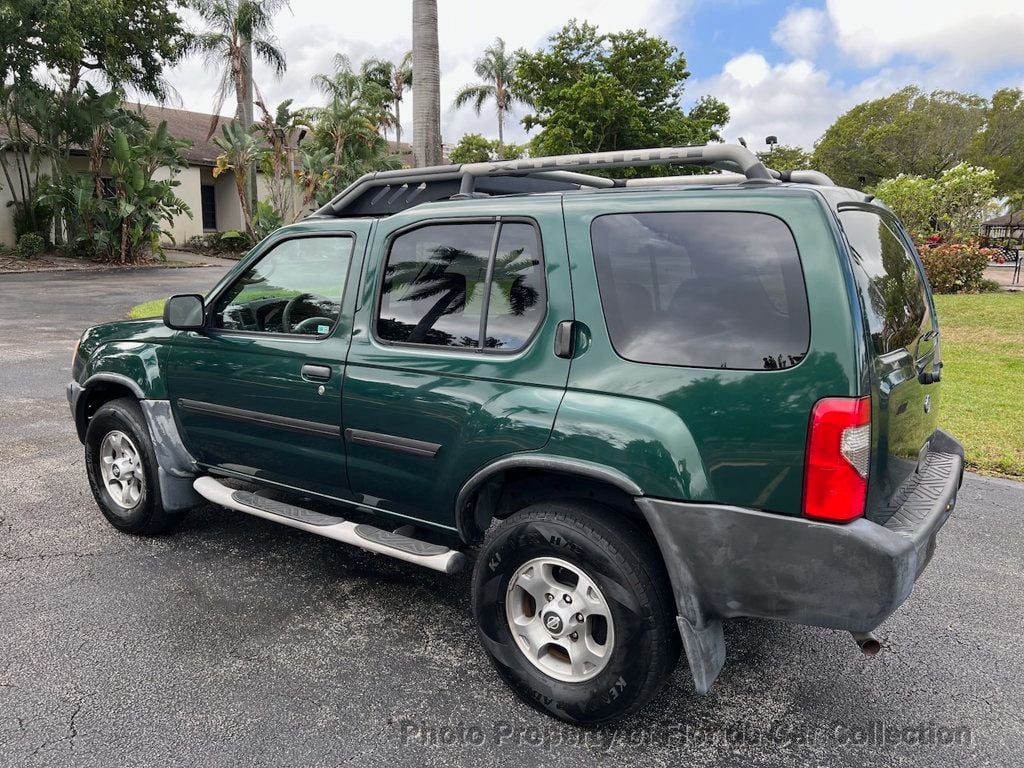2001 Nissan Xterra SE photo 3