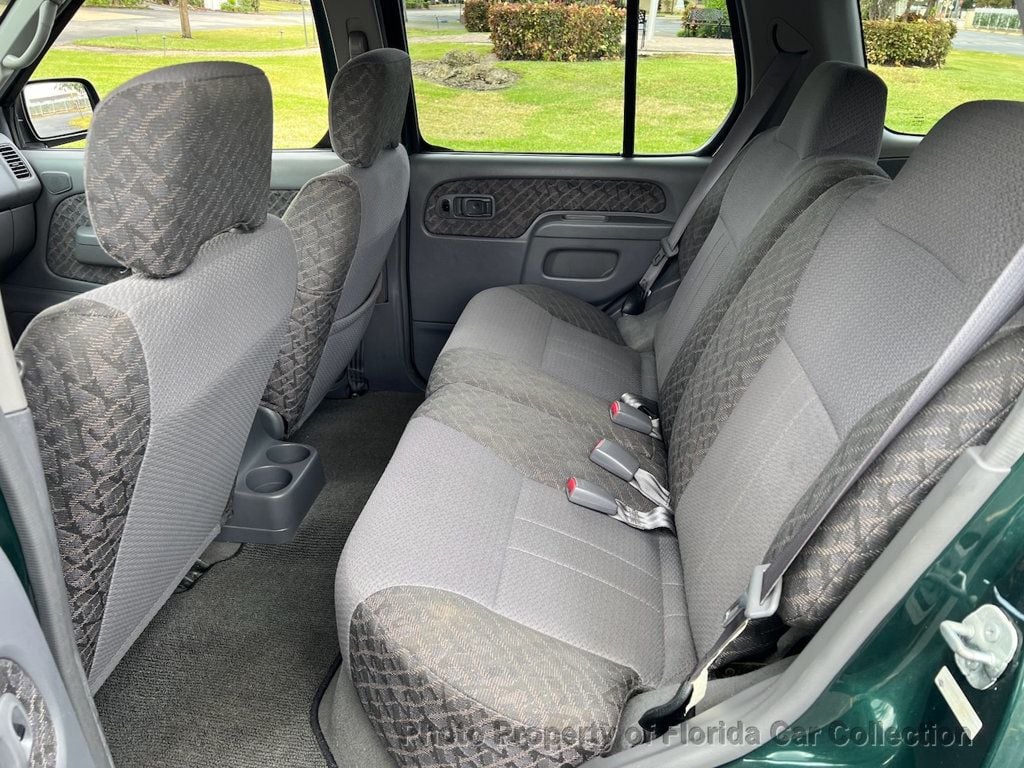 2001 Nissan Xterra SE photo 31