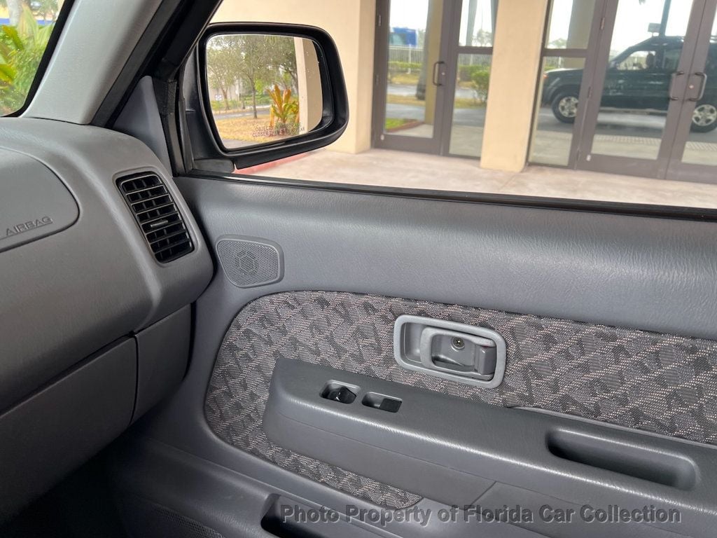 2001 Nissan Xterra SE photo 47