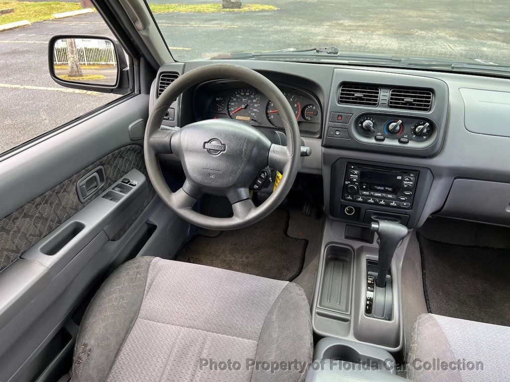 2001 Nissan Xterra SE photo 7