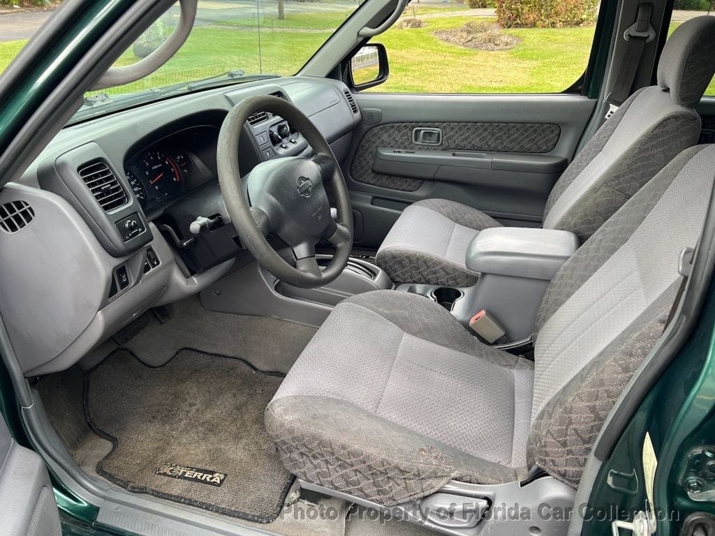 2001 Nissan Xterra SE photo 9