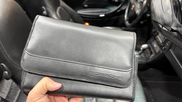 2001 Porsche 911 Carrera 2dr Cabriolet - 22880350 - 30