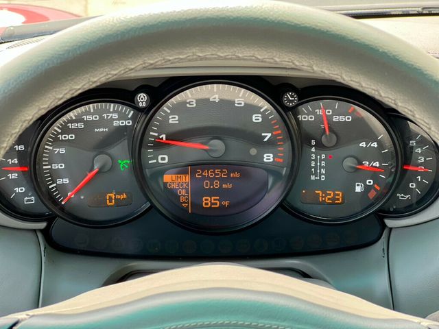 2001 Porsche 911 Turbo - 23036045 - 17