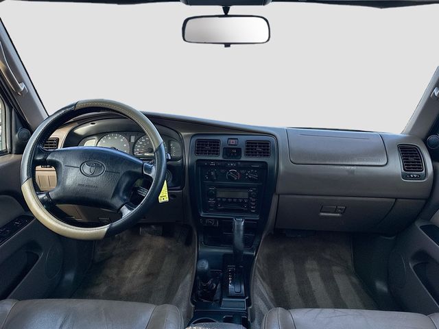 2001 Toyota 4Runner 4dr SR5 3.4L Automatic 4WD - 22974661 - 17