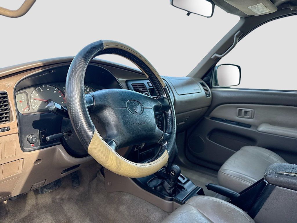 2001 Toyota 4Runner 4dr SR5 3.4L Automatic 4WD - 22974661 - 8