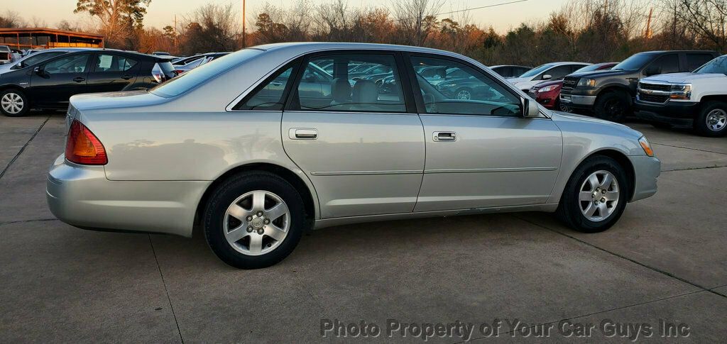 2001 Toyota Avalon 4dr Sedan XL w/Bucket Seats - 22982345 - 9