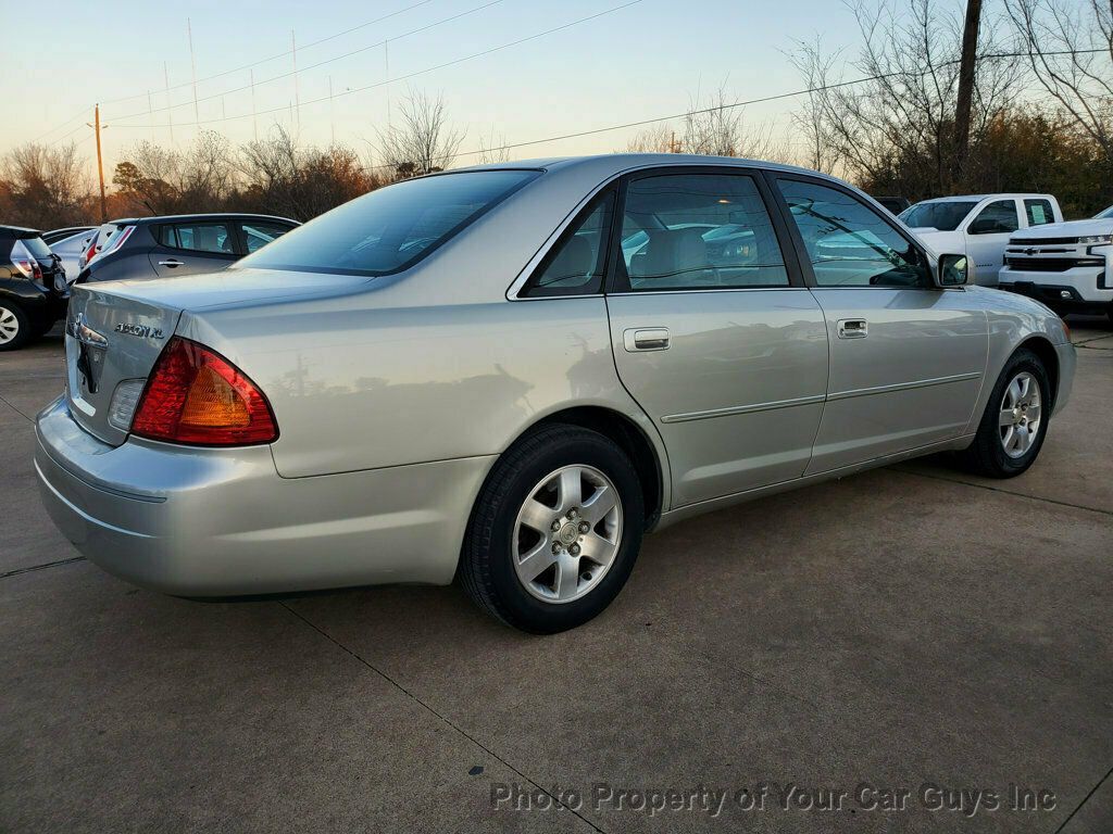 2001 Toyota Avalon 4dr Sedan XL w/Bucket Seats - 22982345 - 10
