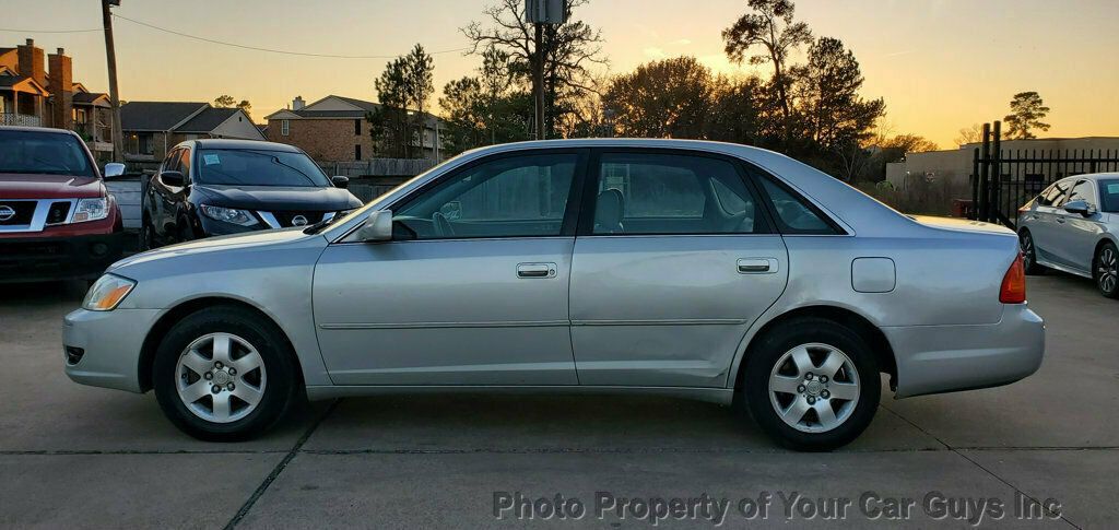 2001 Toyota Avalon 4dr Sedan XL w/Bucket Seats - 22982345 - 13