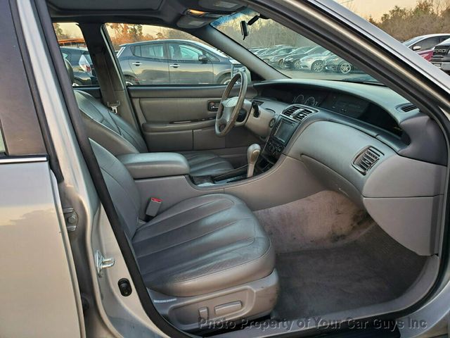 2001 Toyota Avalon 4dr Sedan XL w/Bucket Seats - 22982345 - 21
