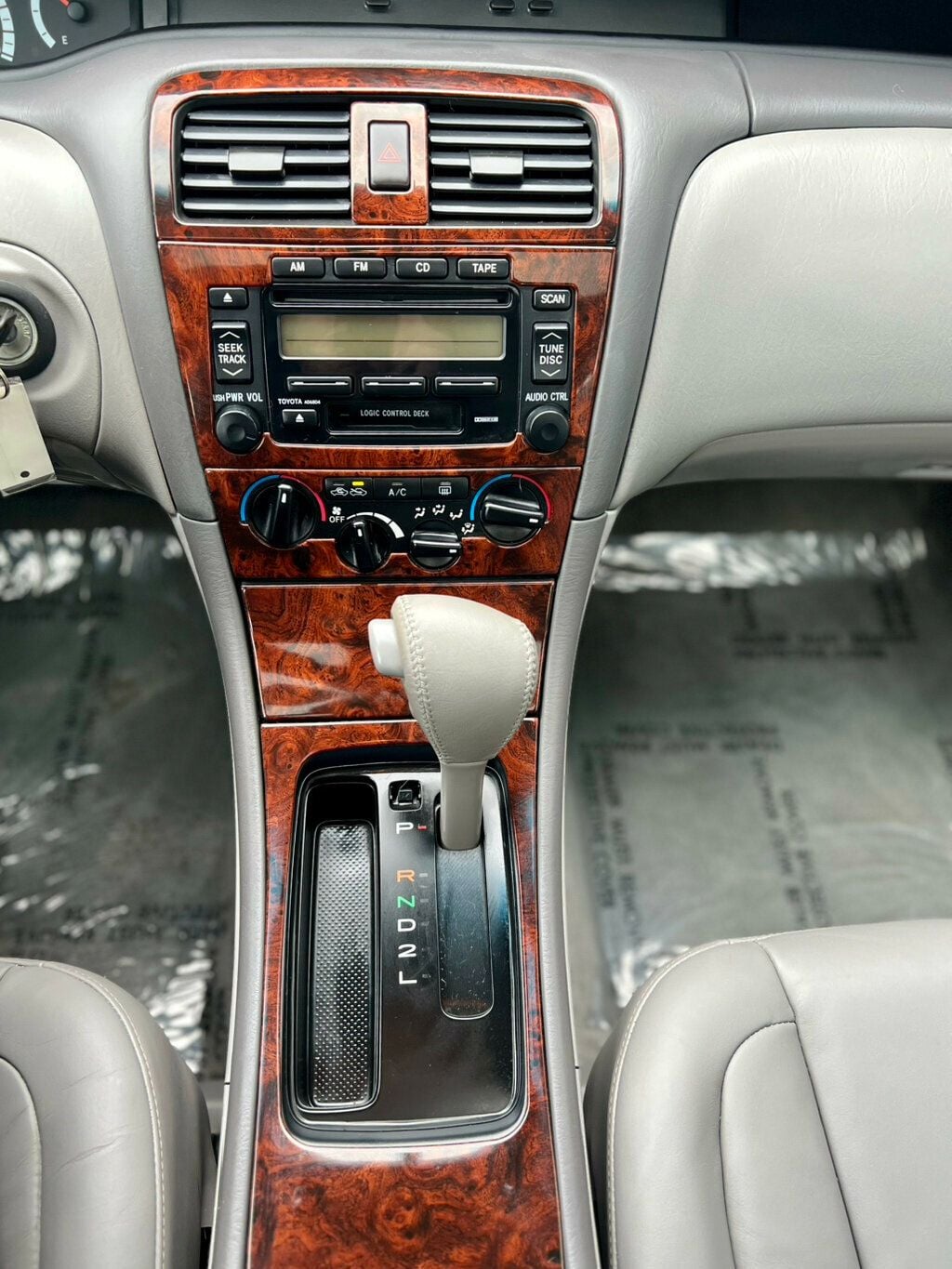 2001 Toyota Avalon XL - 22976567 - 20