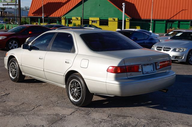 2001 Toyota Camry 4dr Sedan CE Automatic - 22973334 - 9