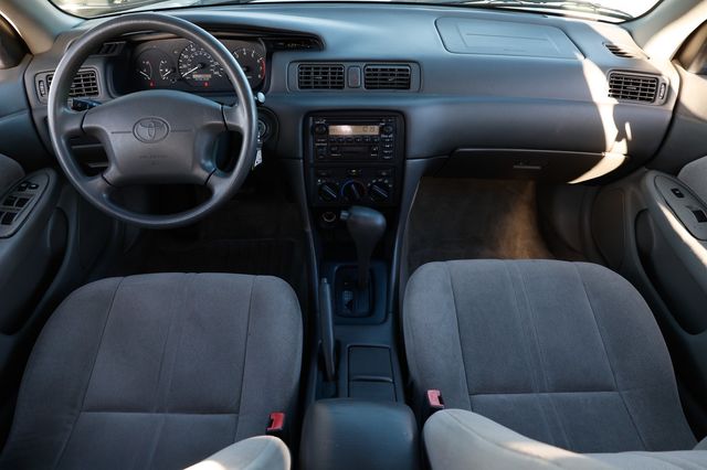 2001 Toyota Camry 4dr Sedan CE Automatic - 22973334 - 1
