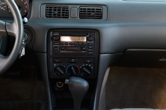 2001 Toyota Camry 4dr Sedan CE Automatic - 22973334 - 38