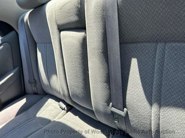 2001 Toyota Camry 4dr Sedan LE Automatic - 23031513 - 9