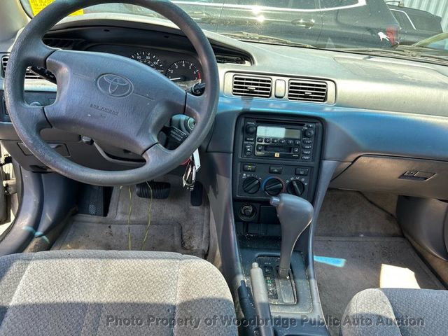 2001 Toyota Camry 4dr Sedan LE Automatic - 23031513 - 6