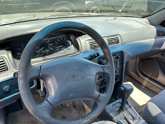 2001 Toyota Camry 4dr Sedan LE Automatic - 23031513 - 7