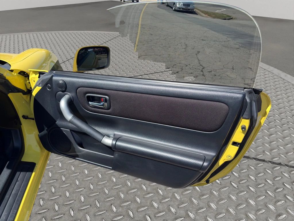 2001 Toyota MR2 Spyder 2dr Convertible Manual - 22986178 - 18