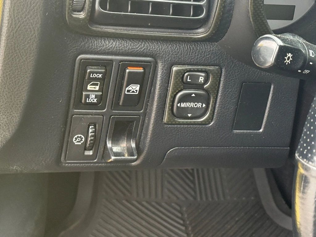 2001 Toyota MR2 Spyder 2dr Convertible Manual - 22986178 - 5